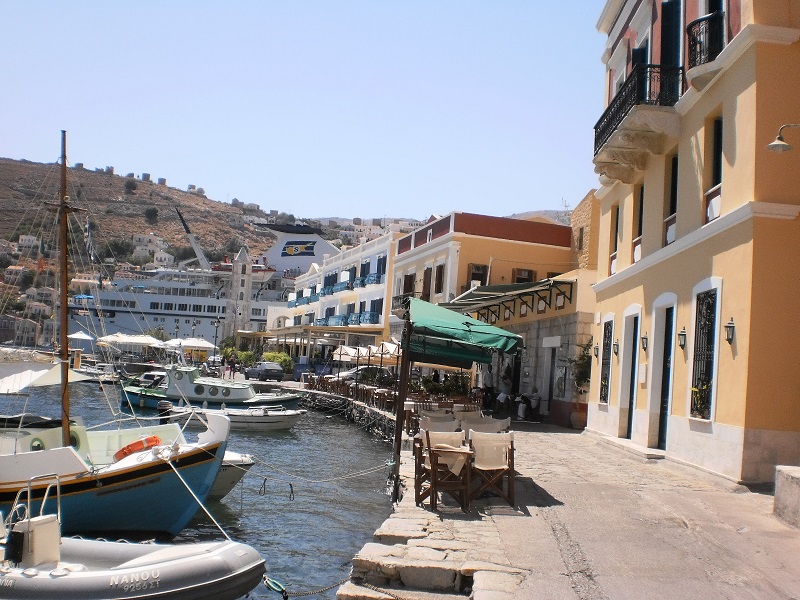 00Symi port.JPG