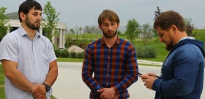 Ибрагимов в центре фотографии.